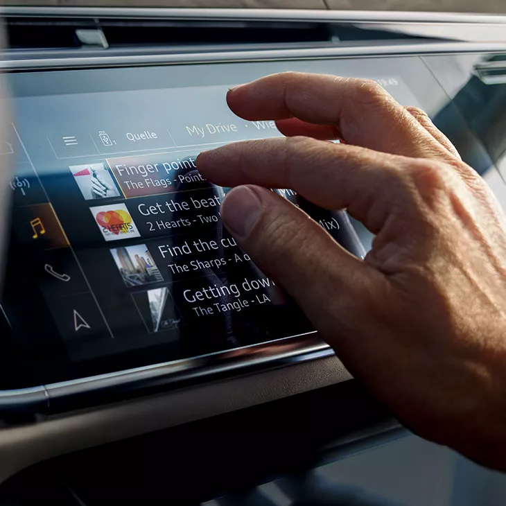 MMI display in the Audi A8 L