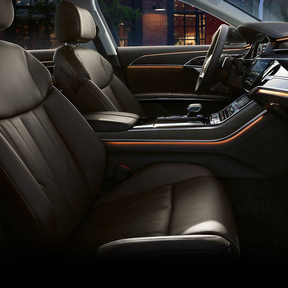 Crea momentos con la luz ambiental interior de Audi A8.