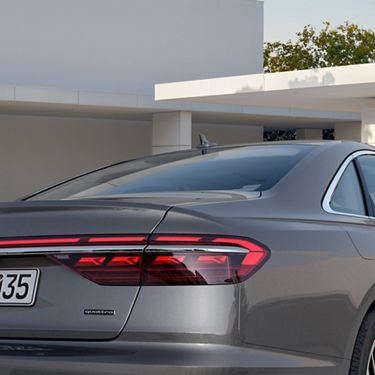 Tagantvaade Audi A8