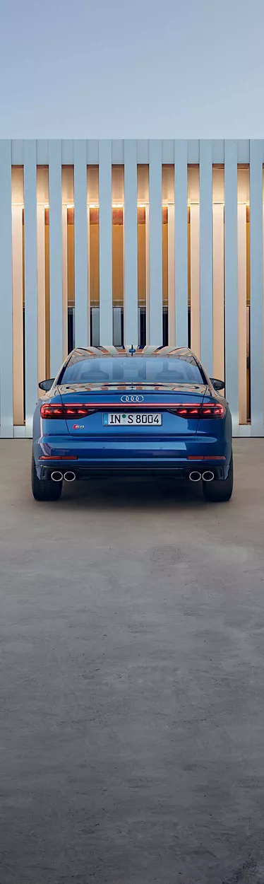 Achteraanzicht Audi S8