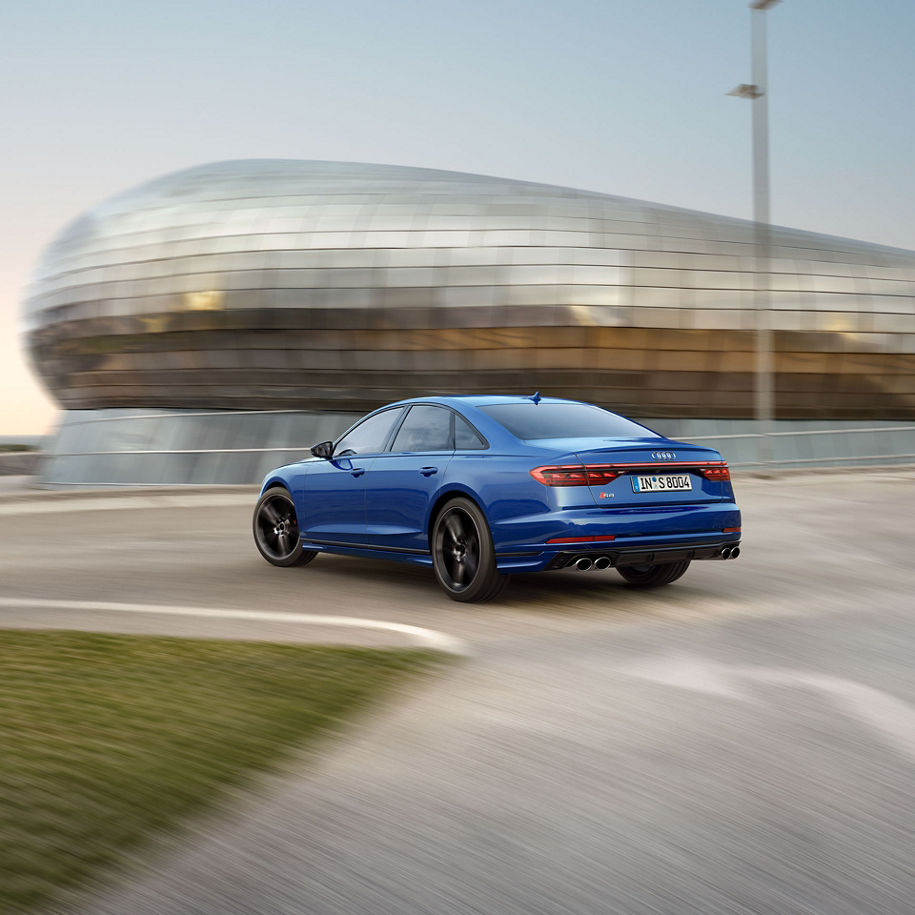Audi S8