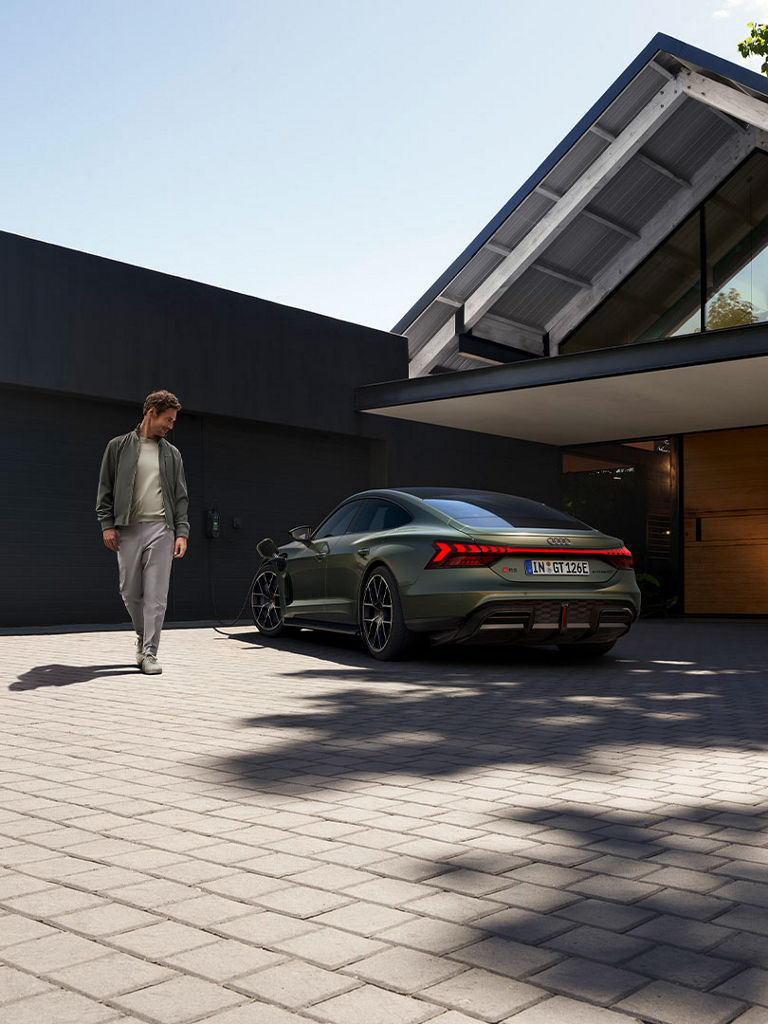 Foto de un Audi RS e-tron GT performance. 