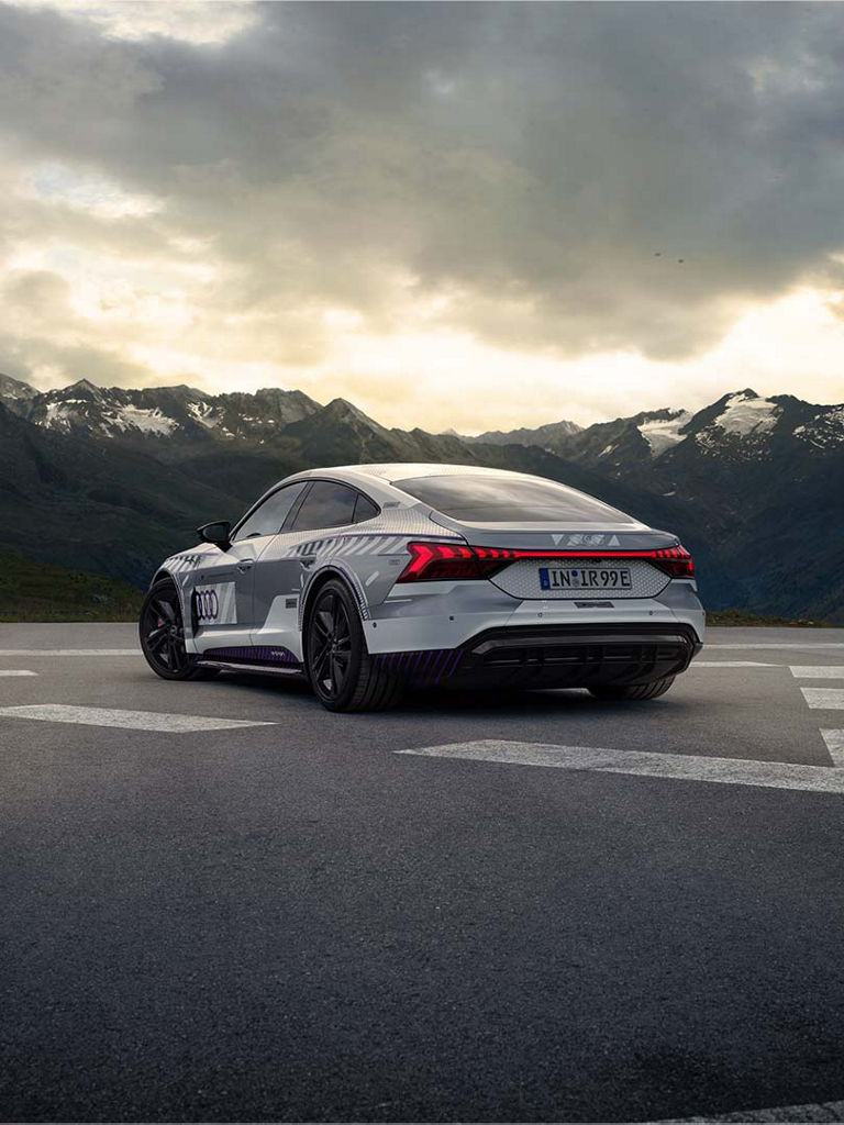 RS e-tron GT ice race edition