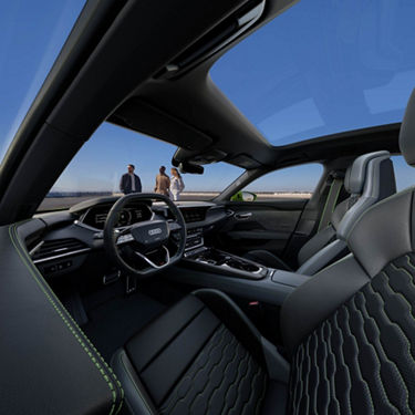 Interieur cockpit view with Audi exclusive