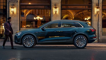 1920x1080-audi-e-tron-probefahren-my2022_181002_2.jpg