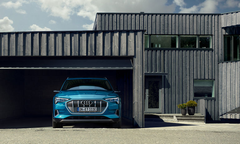 Dynamic side view of the A1 Sportback
