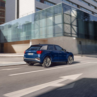 side rear view Audi Q2