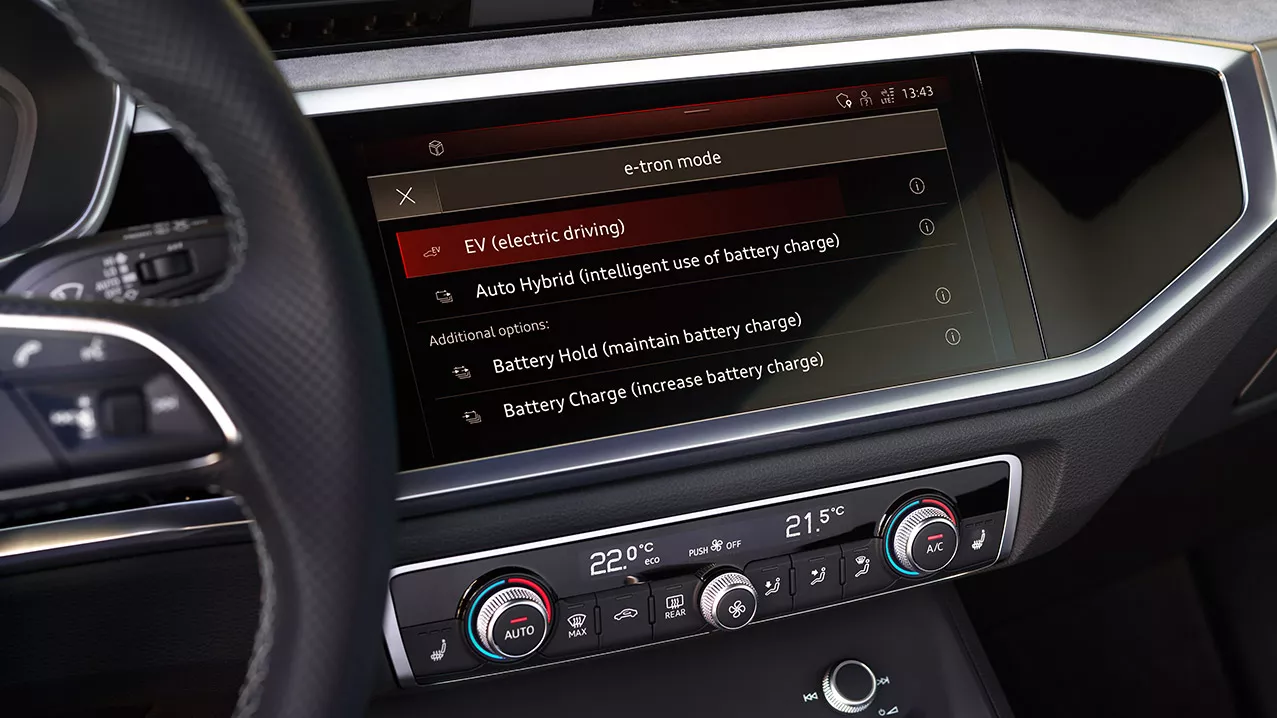 Audi Q3 Sportback TFSI e MMI display