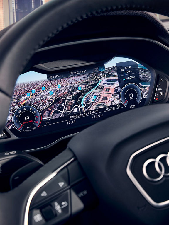 Audi Q3 cockpit 