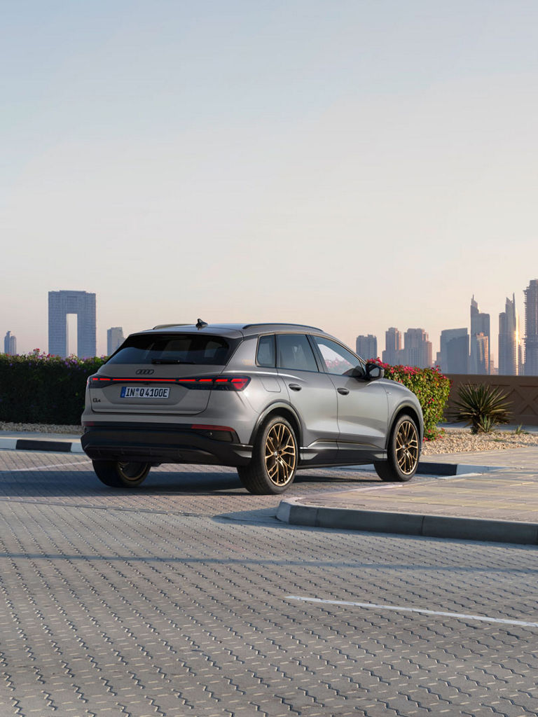 rear view Q4 e-tron