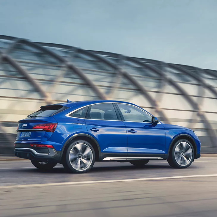 Top view Audi Q5 Sportback