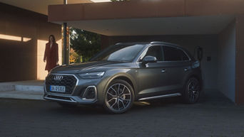 Side rear view Q5 TFSI e