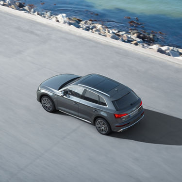 Top view Audi Q5 TFSI e