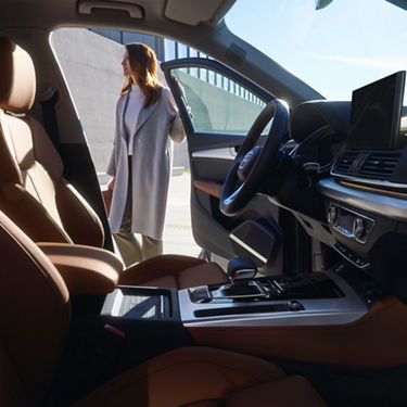 Audi Q5 interior view