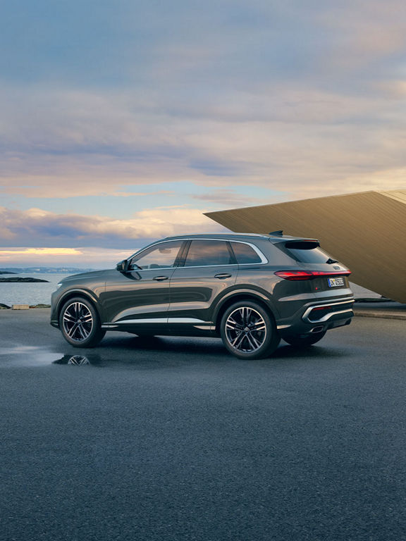 Vue latérale Audi Q5