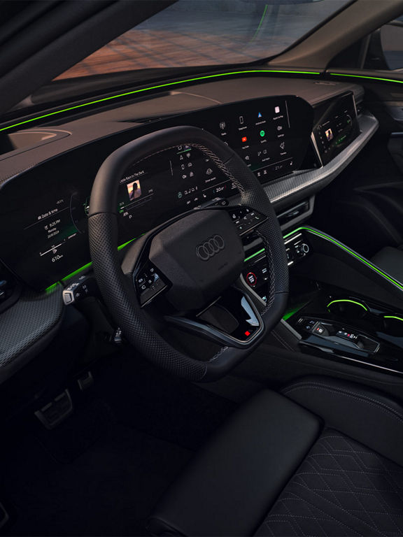 Audi Q5 SUV écran panoramique