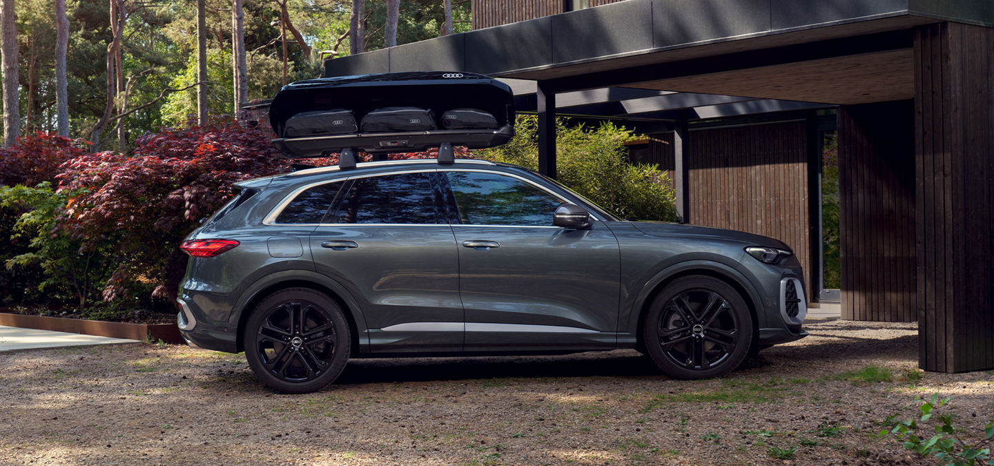 Audi Q5 Side View