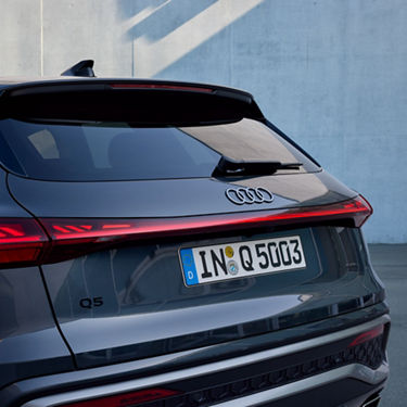 Audi Q5 SUV seitliche Heckansicht