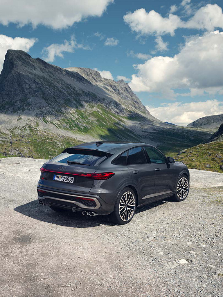 Audi SQ5 Sportback editione one avec accent en gris magnésium