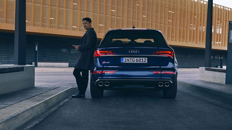 Audi SQ5 seitliche Heckansicht
