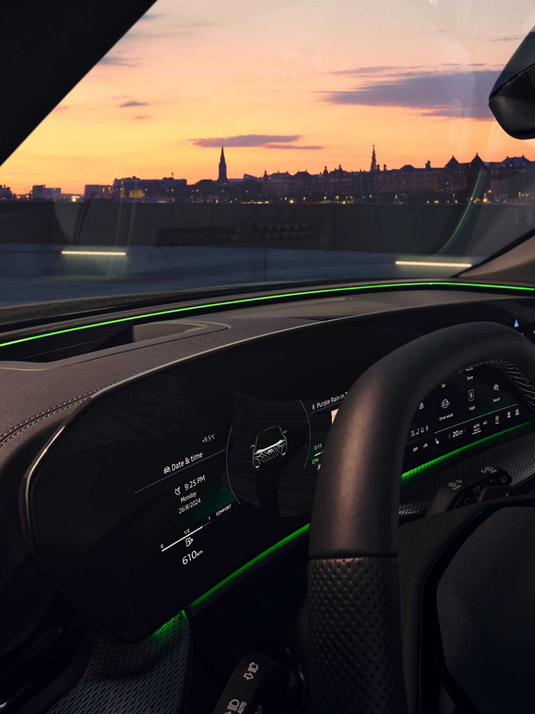 Audi SQ5 SUV intelligent light design
