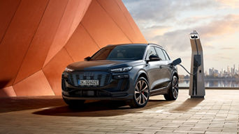 Dynamic view SQ6 SUV e-tron