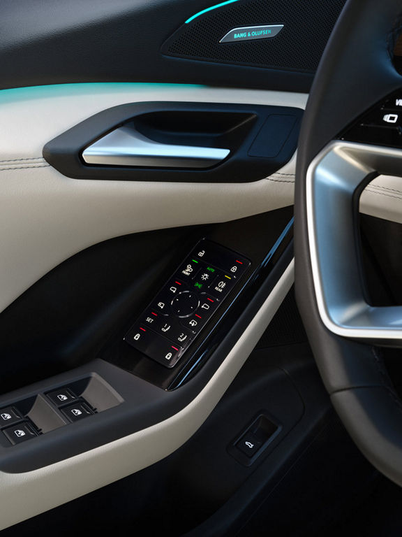 Operação de soft-touch no Audi Q6 SUV e-tron