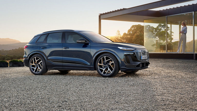 Widok z boku Audi Q6 SUV e-tron