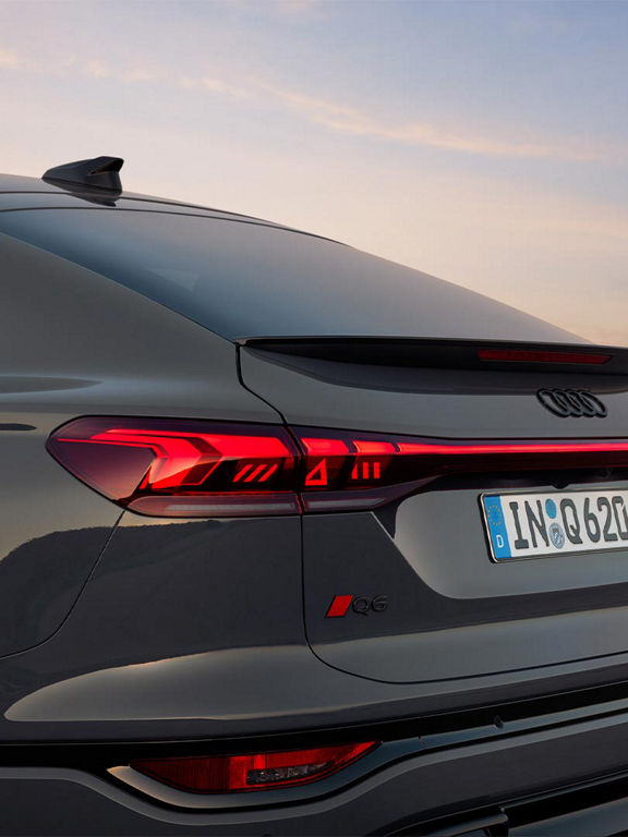 Audi Q6 Sportback e-tron digitala OLED-bakljus