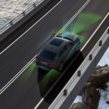 Audi Q6 Sportback e-tron Top ansicht mit Assistenzsysteme