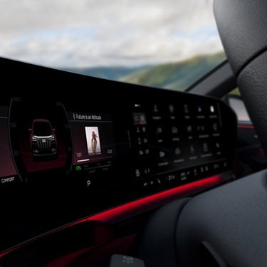 View panorama displays Audi SQ6 SUV e-tron