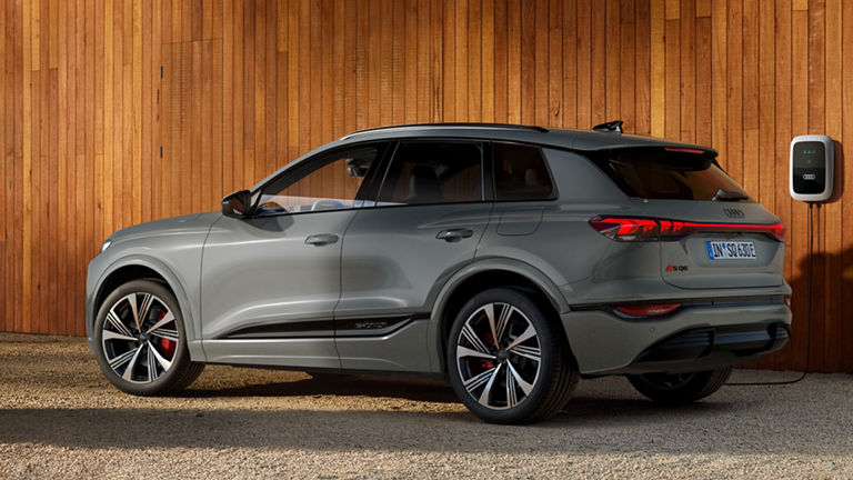 Audi exclusive Audi SQ6 SUV e-tron