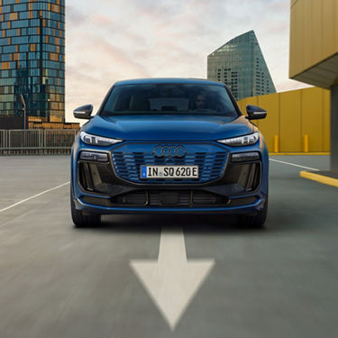 Audi SQ6 Sportback e-tron front view