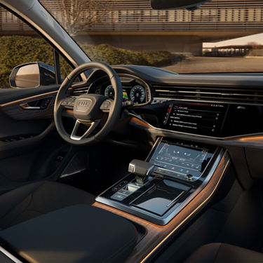 Audi Q7 TFSI e wnętrze