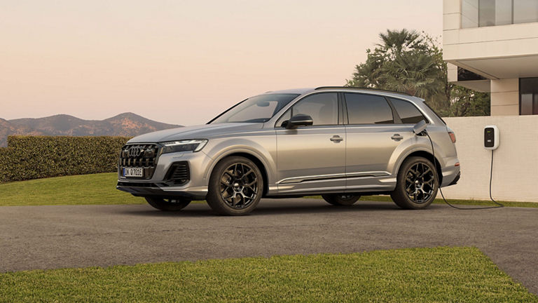 Audi Q7 TFSI e widok z boku