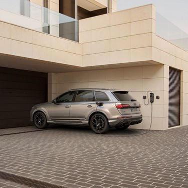 Audi Q7 SUV TFSI e Laden Zuhause