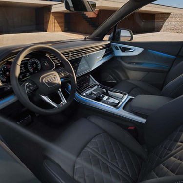 Cockpit view Audi Q7