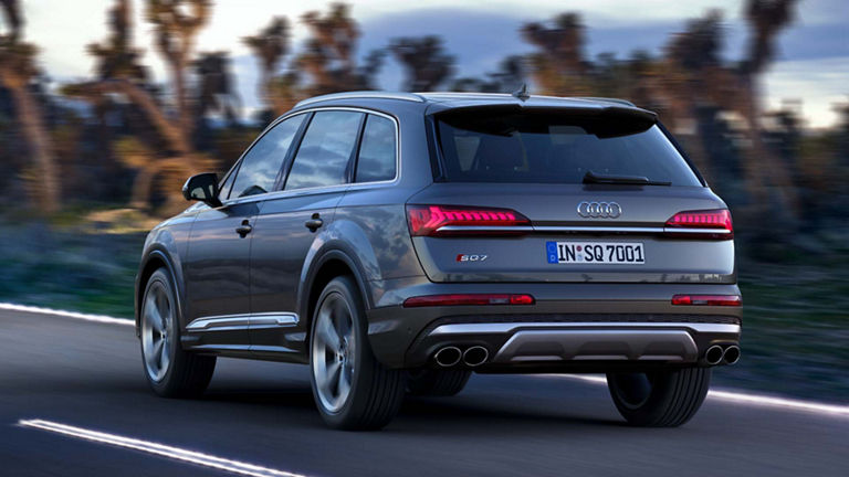 Audi SQ7 rear view