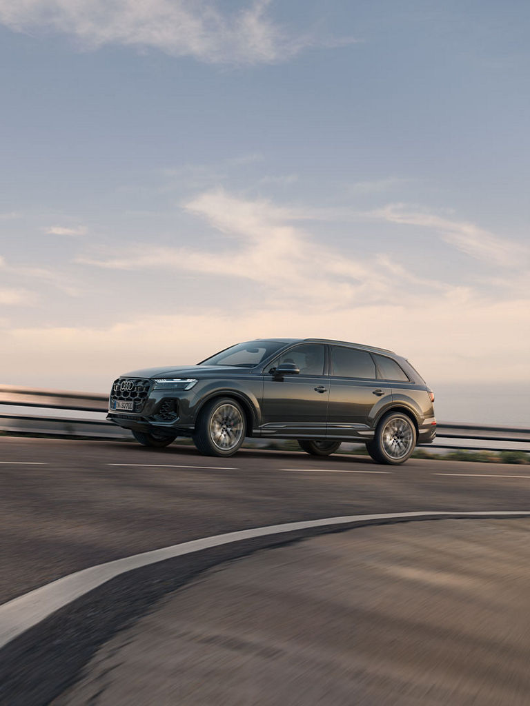 Audi SQ7 SUV dynamic side view