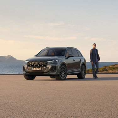 Audi SQ7 SUV front view