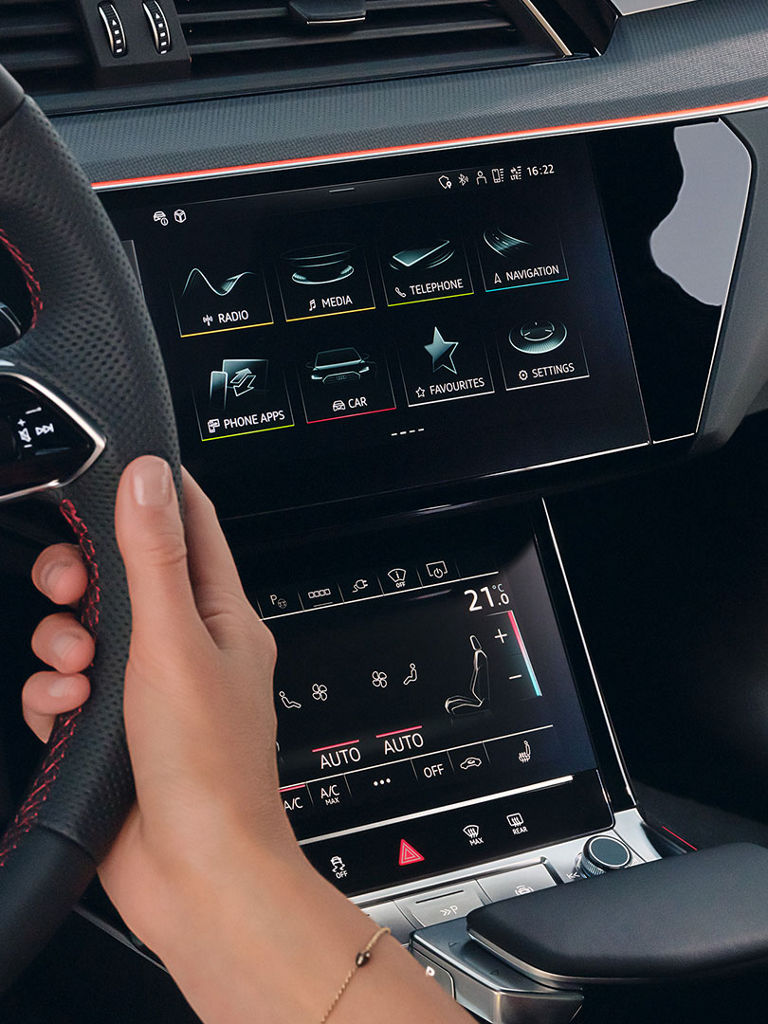 MMI screen Audi Q8 e-tron