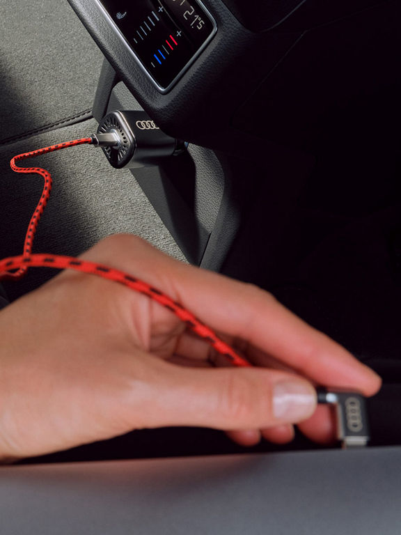 USB power charger Audi Q8 e-tron