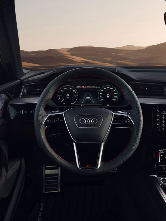Foto del interior del Audi Q8 e-tron edition Dakar de 2024.