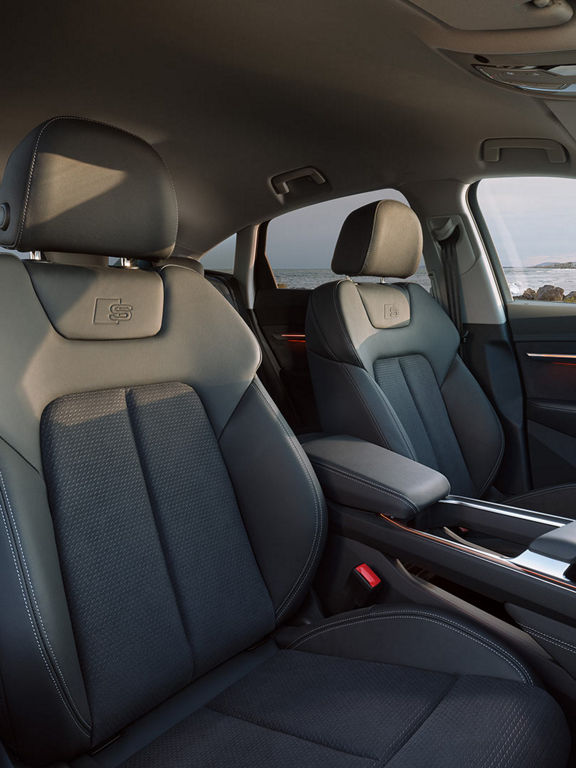 Close-up passenger seat Audi Q8 Sportback e-tron