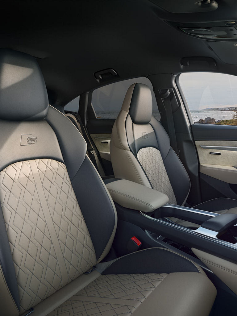 Cockpit view Audi Q8 e-tron, Audi exclusive