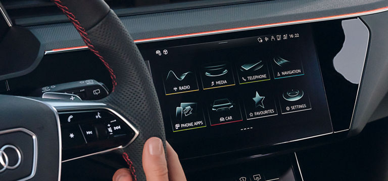  Ekran MMI Audi Q8 e-tron
