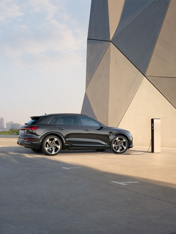 Vista lateral Audi SQ8 e-tron