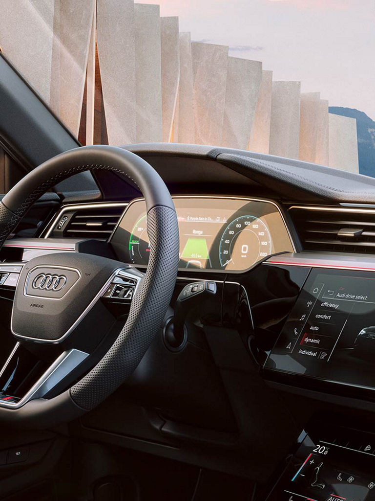 Virtual cockpit plus Audi SQ8 e-tron