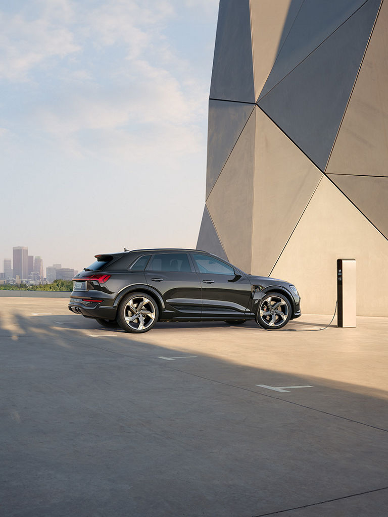 Seitenansicht Audi SQ8 e-tron