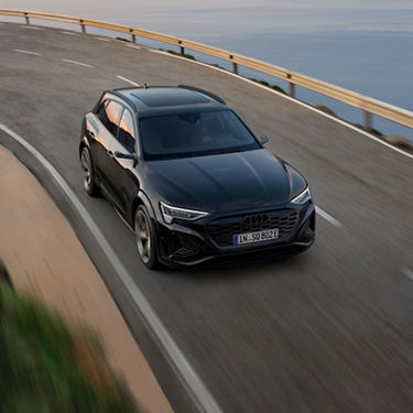 Dynamische Topansicht Audi SQ8 e-tron